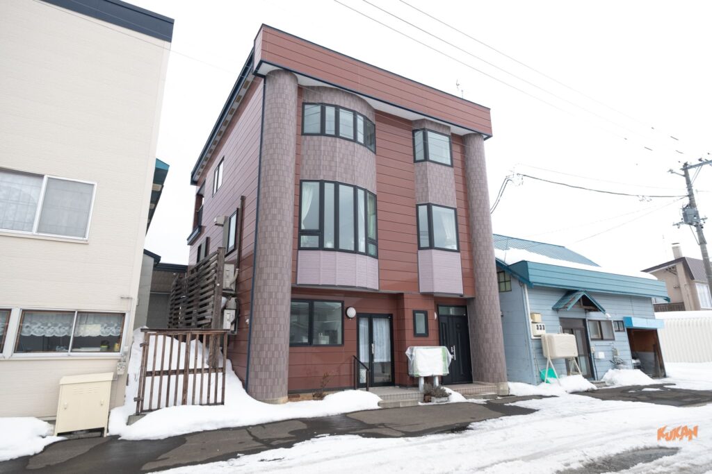 7-Bedroom Residence for "Whole House Rental" Investment